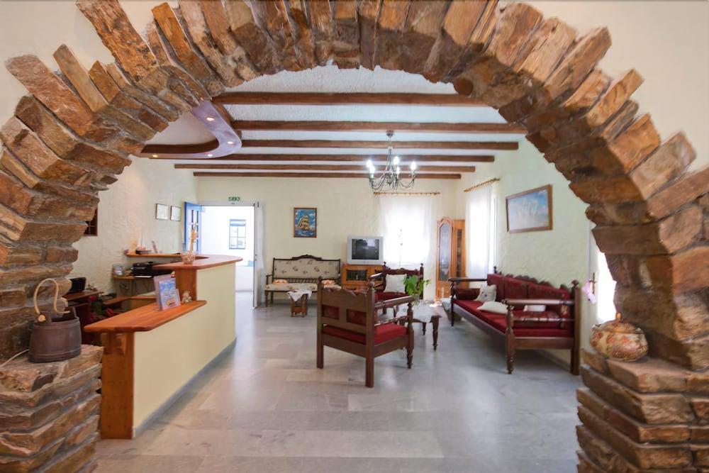 Agnadi Hotel Agia Anna  Exterior photo