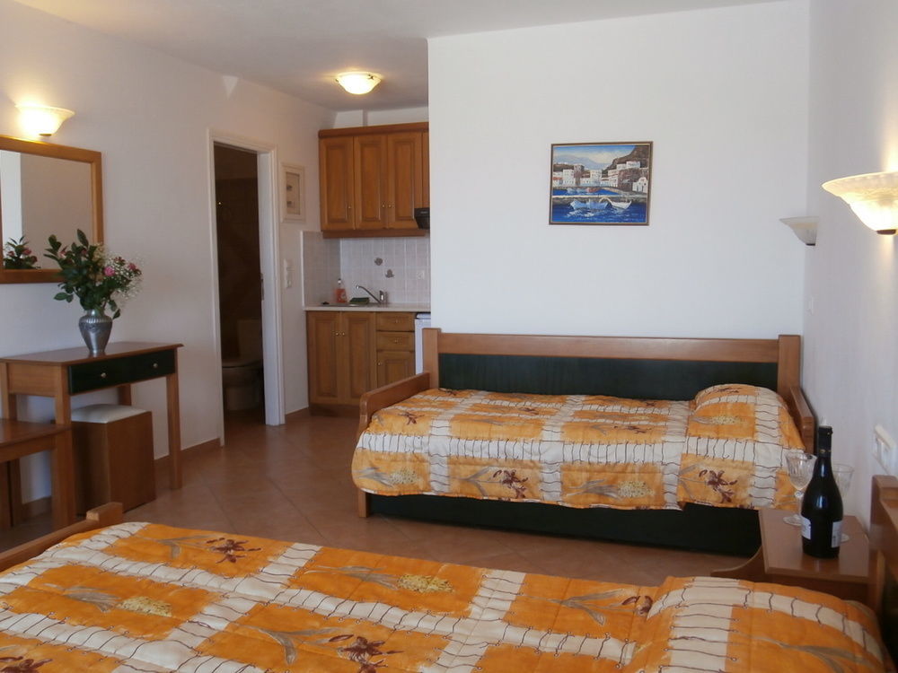 Agnadi Hotel Agia Anna  Exterior photo